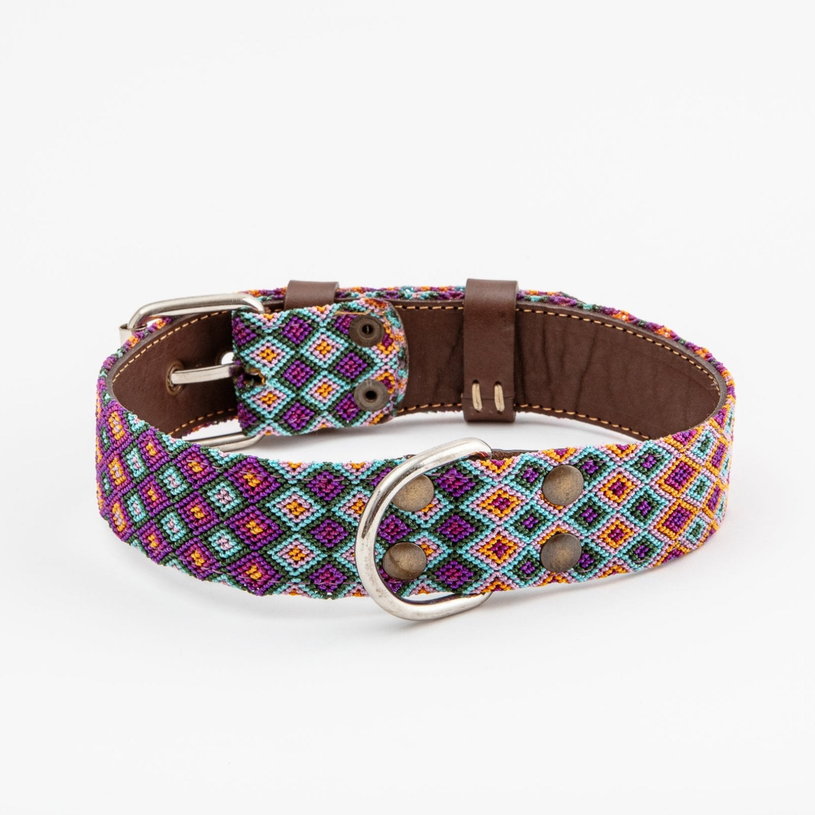 Huatulco full embroidery handmade dog collar with Italian vegetable-tanned leather and Mexican handwoven macramé crafted in Portugal.
